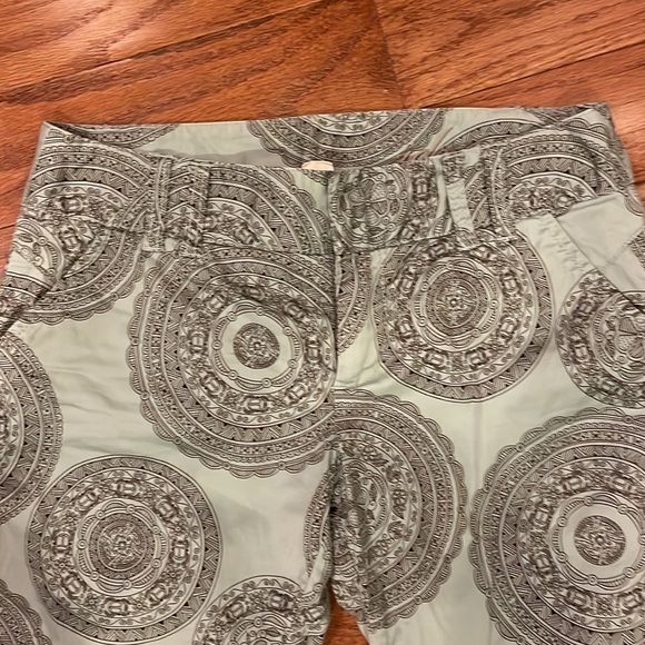 Size 0 light aqua cropped pants with dark brown design - Picture 2 of 5